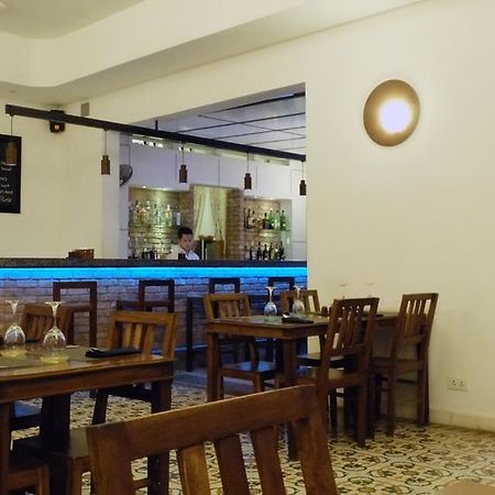The Sangkum Hotel Phnom Penh Bagian luar foto