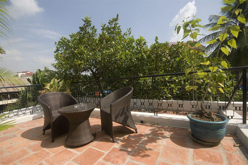 The Sangkum Hotel Phnom Penh Bagian luar foto