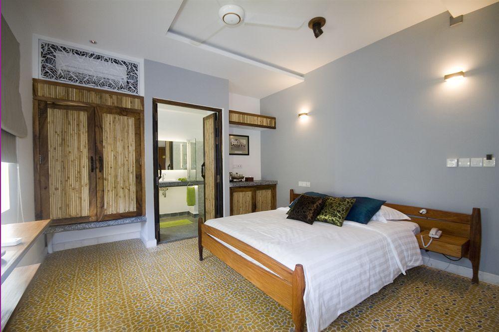 The Sangkum Hotel Phnom Penh Bagian luar foto
