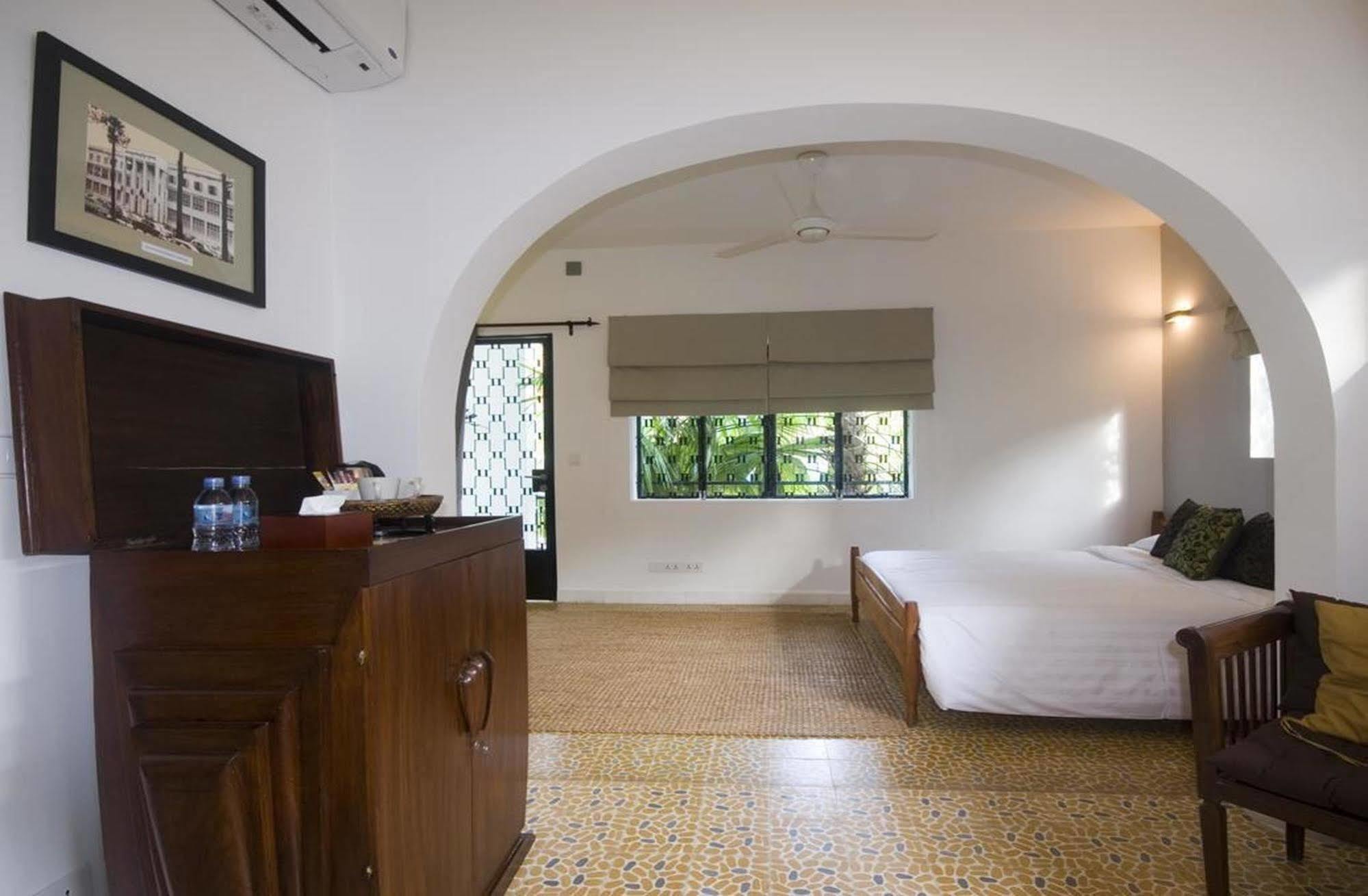 The Sangkum Hotel Phnom Penh Bagian luar foto